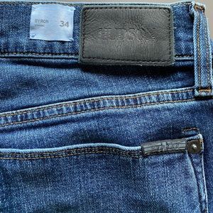 Almost new Hudson zipper fly size 34 “Byron” cut jeans